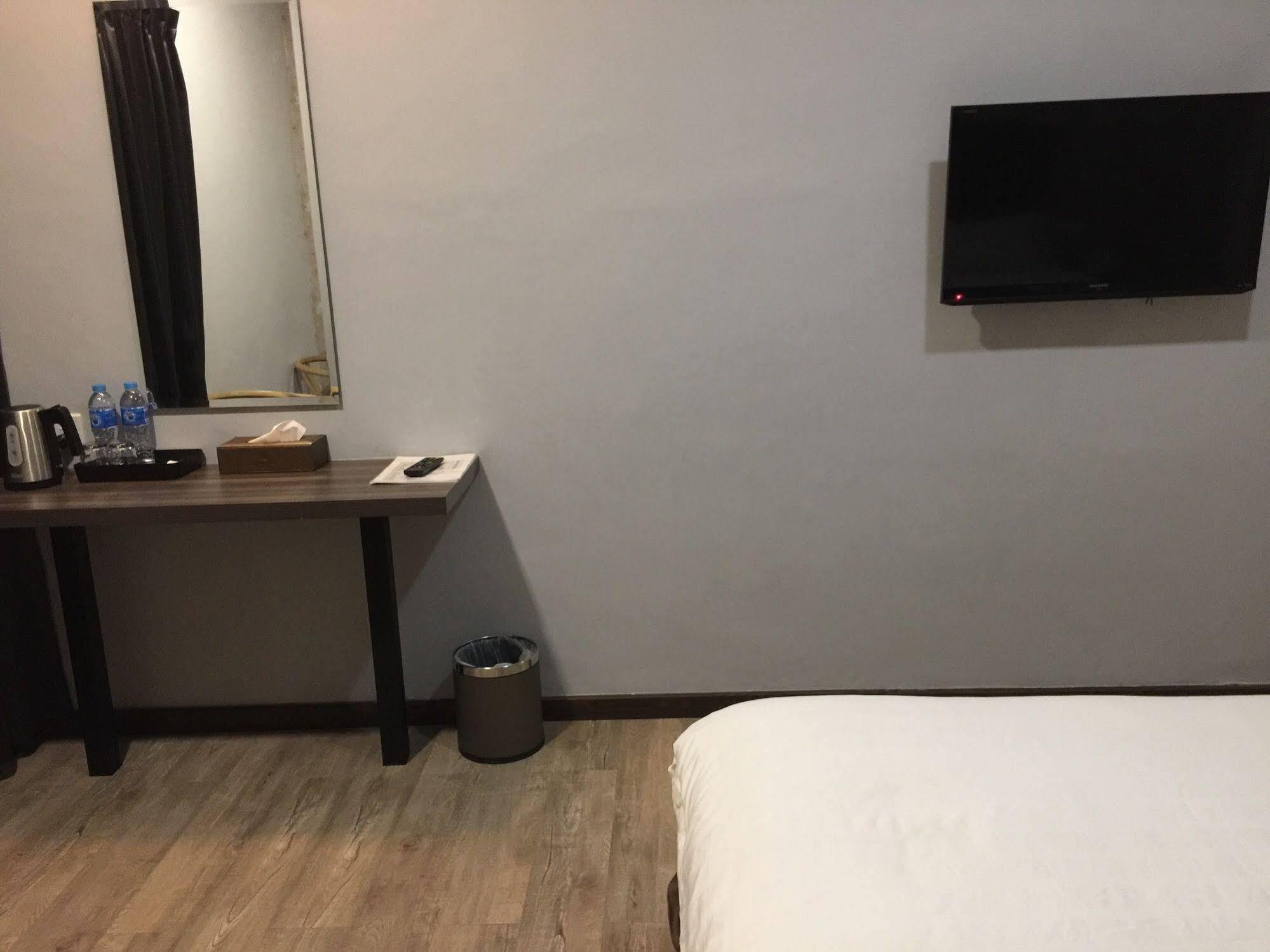 伊特尔恩酒店 Batam 外观 照片